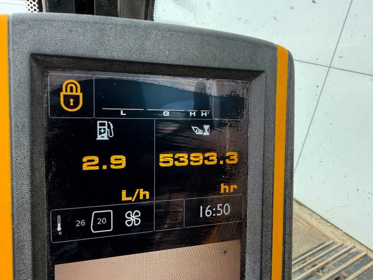 JCB JZ141LC - Automatic Greasing / Hammer Lines 30