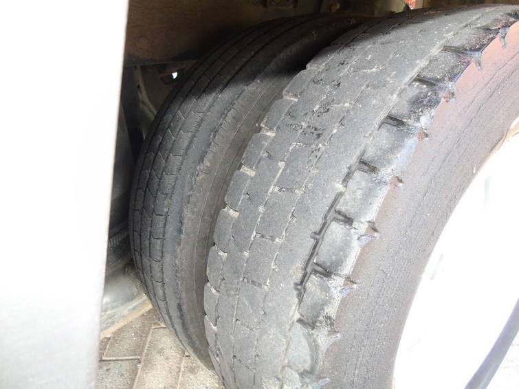 Renault Midlum 12,220 + euro 5 + Lift 26