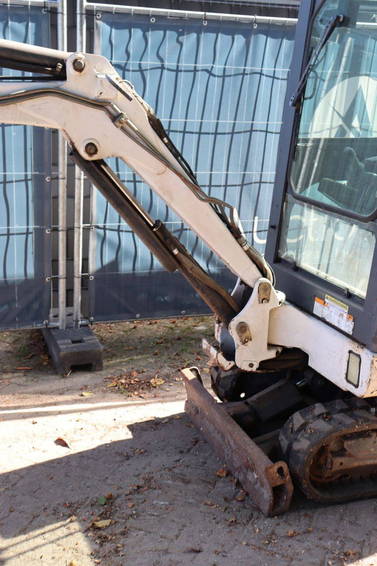 Bobcat 320 13