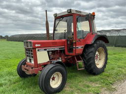 International 745XL Ergo-S
