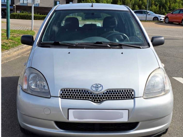 Toyota Yaris 1