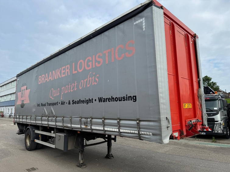 Movit 1 AS 1 Axle + BOX 9,1 Meter Inside + Zepro Loadlift 4