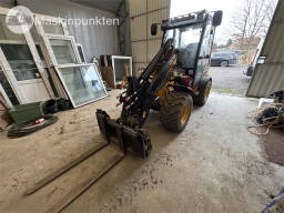JCB 403