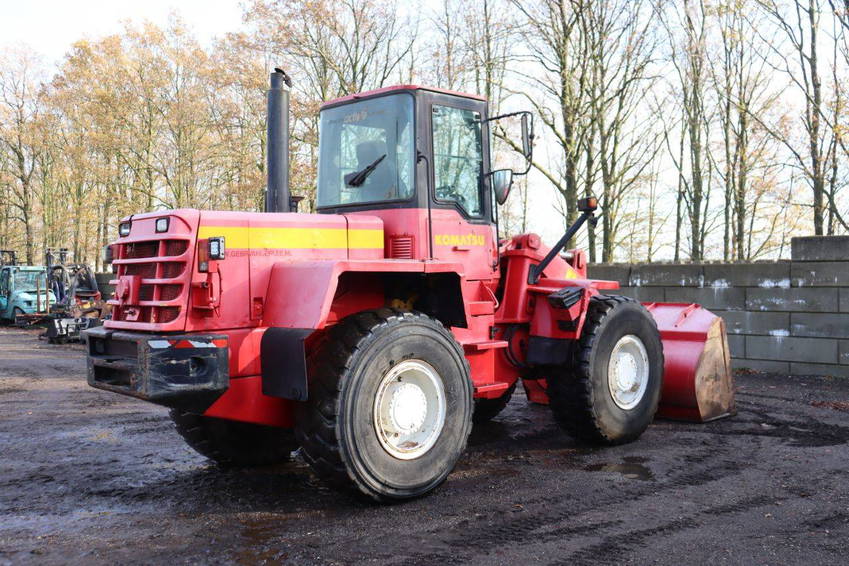 Komatsu WA 270-3 6