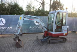 Takeuchi TB016