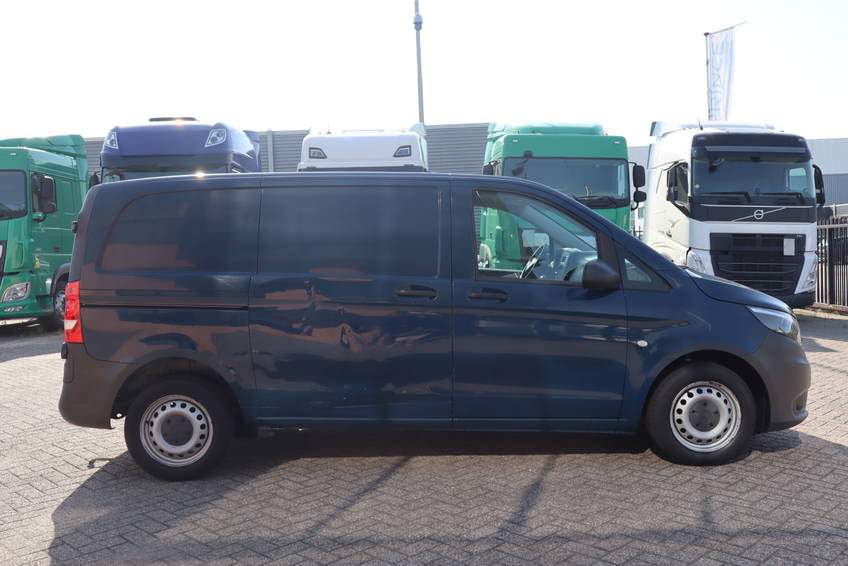 Mercedes-Benz Vito 109 6