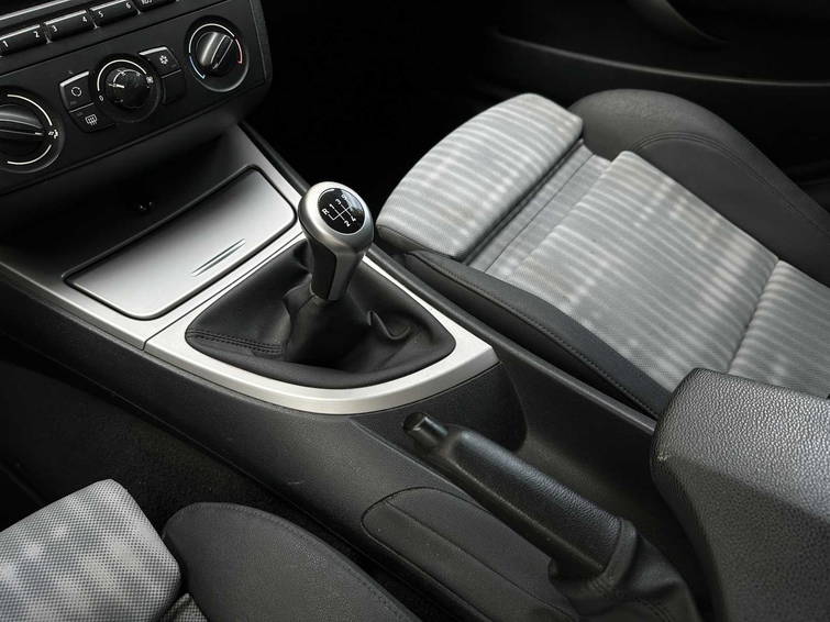 BMW 1-serie 118i 25