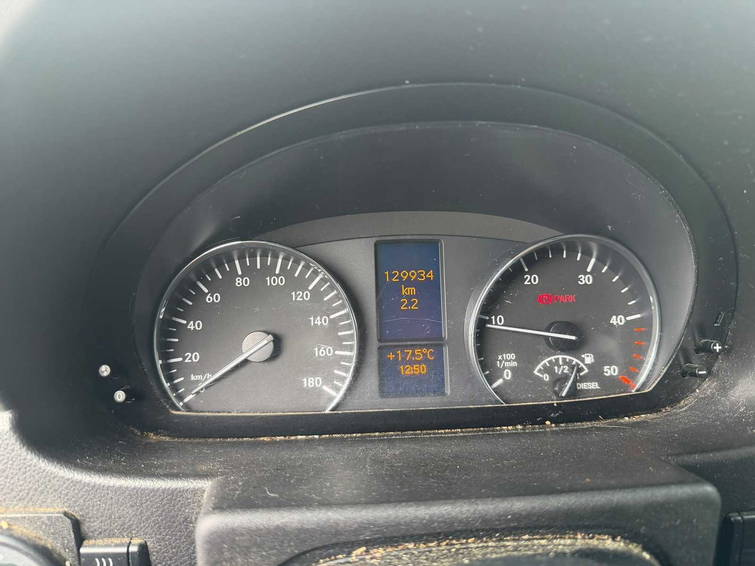 Mercedes-Benz Sprinter 8