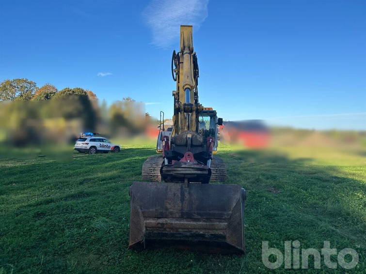 New Holland E215 3