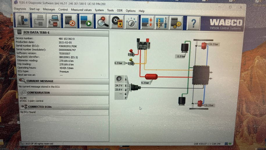 Broshuis 3UCC-39/45 + Genset Genmark only 146 Hours 12