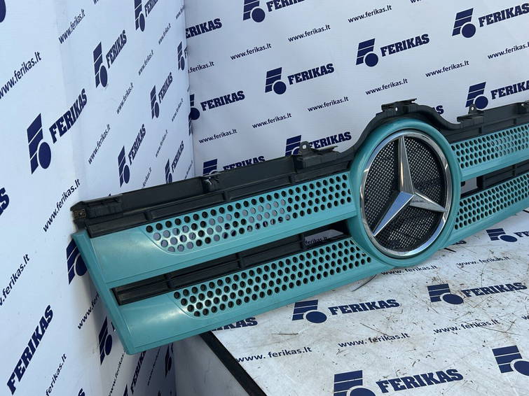 Mercedes-Benz with illuminated logo 2