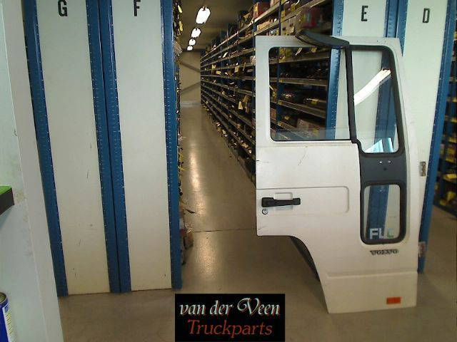 Volvo FLC Portier rechts 1