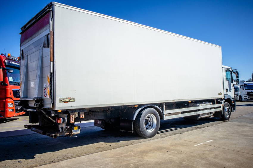 MAN TGM 18.250 BL + Chereau+Dhollandia 3