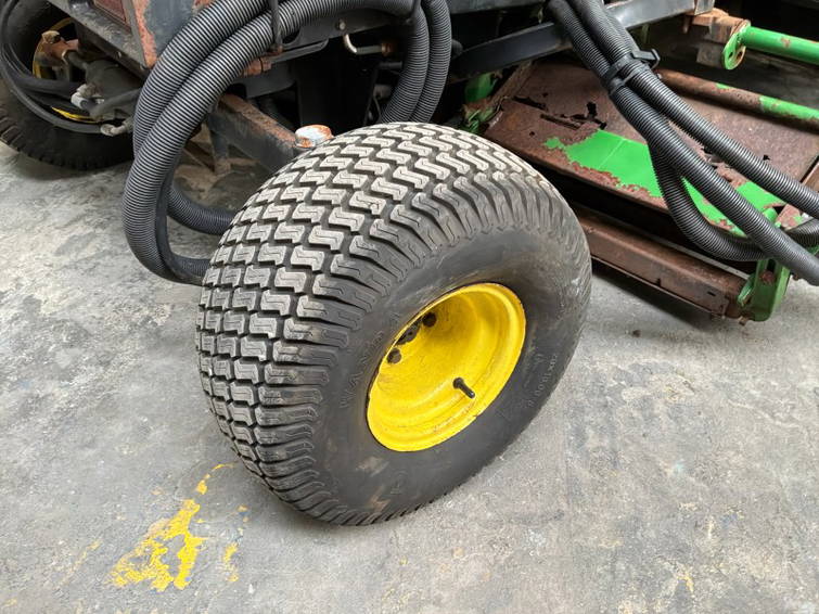 John Deere 3235 A Gang MOW 13