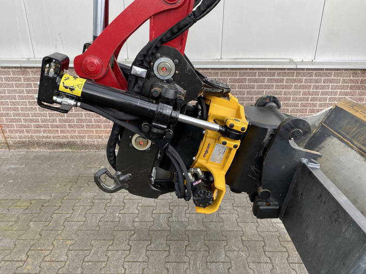 Yanmar SV100-7 incl. vaste Engcon serv. 58382 12