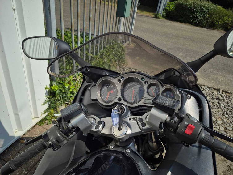 Kawasaki Sport ZZ-R 1200 4