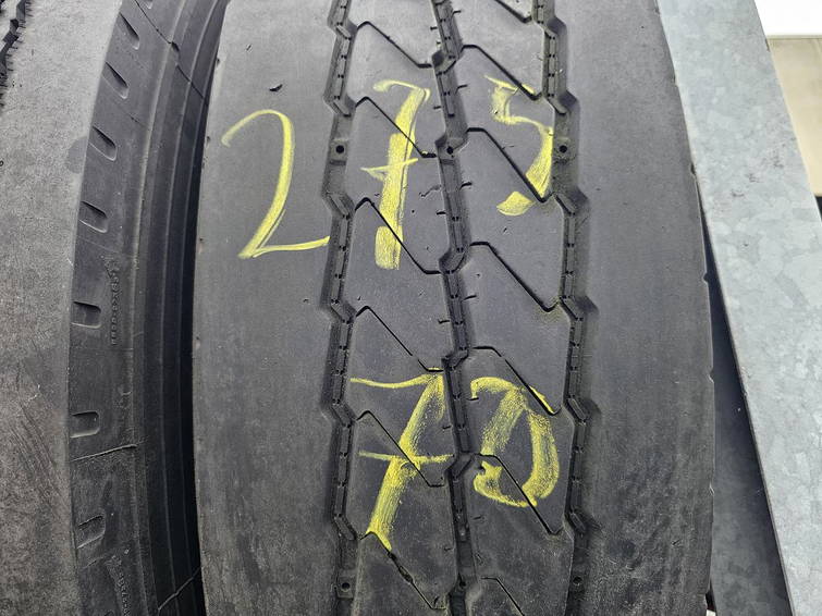 Michelin 275/70 R 22.5 ON RIM 4