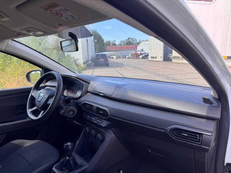 Dacia Sandero 1.0 TCe Essential 6