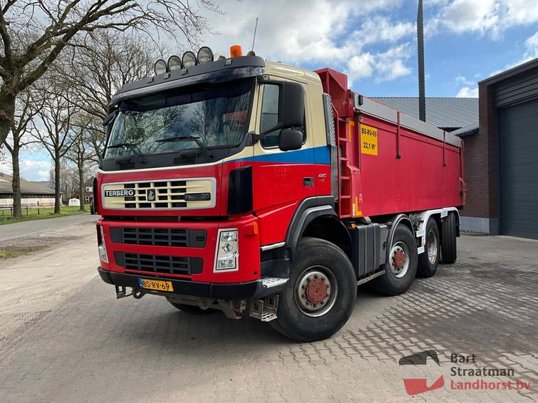 Terberg FM 2000 FM2000-T 8x8 Euro 5 met 22,1m3 geisoleerde kipper. 3