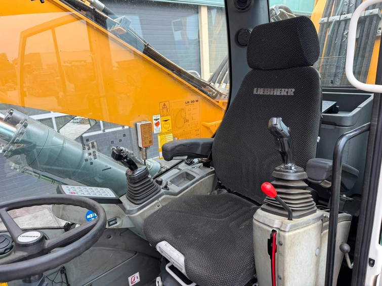Liebherr LH30 M 11