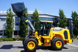 Hyundai HL940A articulated loader / year 2021 / weight 13. 5t year of pro