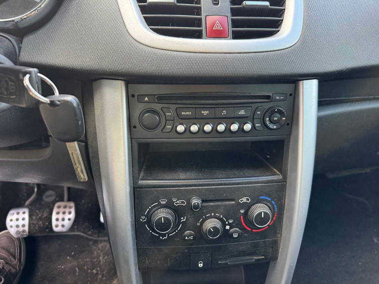 Peugeot 207 SW 1.4 VTi Sportium 13