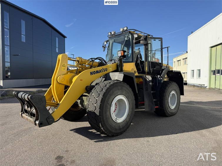 Komatsu WA380 -6 Wheel Loader Video 1