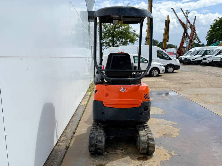 Kubota U17 -3 - Hydr. Undercarriage / Hammer Lines 4