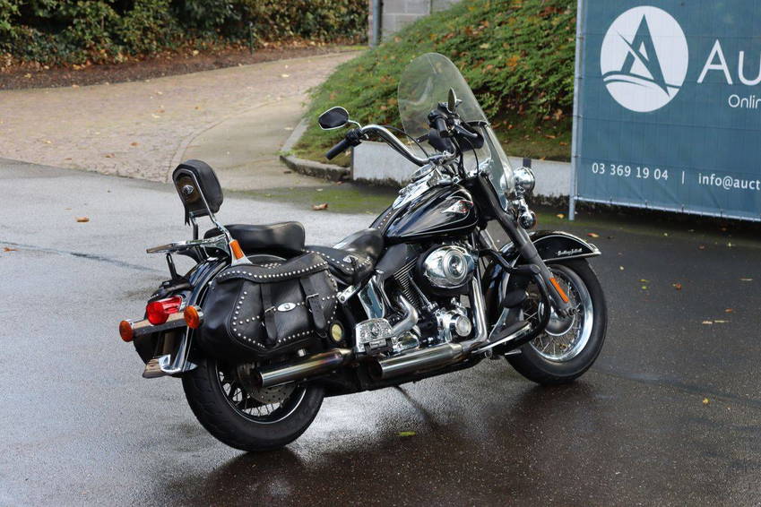 Harley-Davidson Heritage Softail Classic 6