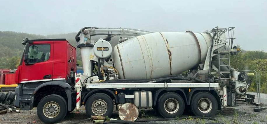 Mercedes-Benz Arocs 3251 8x4 Cifa M 25H Carbotech Mixer 7m3 3