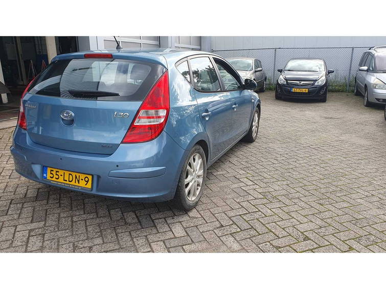 Hyundai i30 1.4i Blue Dynamic 4