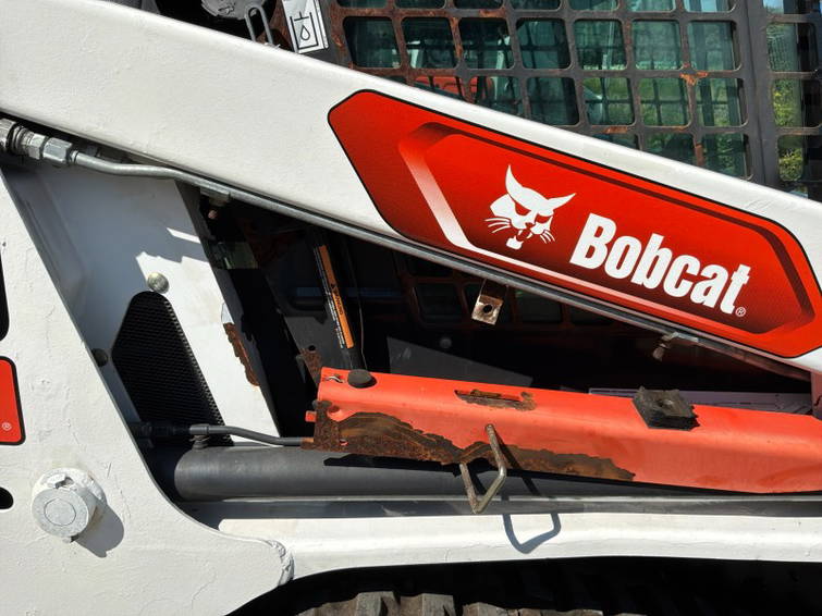Bobcat T110 27
