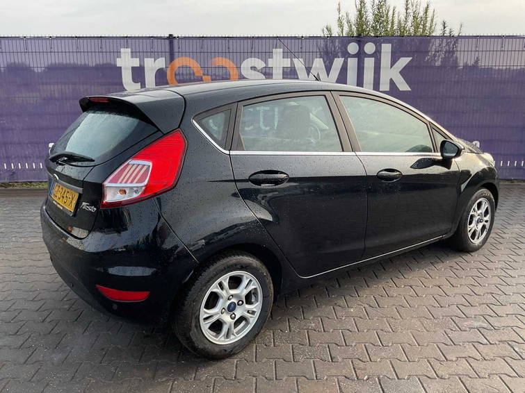 Ford Fiesta 1.5 TDCi Tit. Lease 4