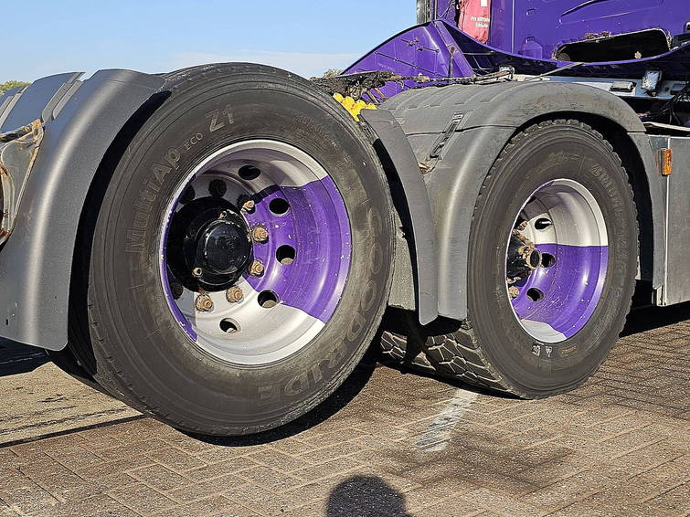 Scania R560 V8 6X2 16
