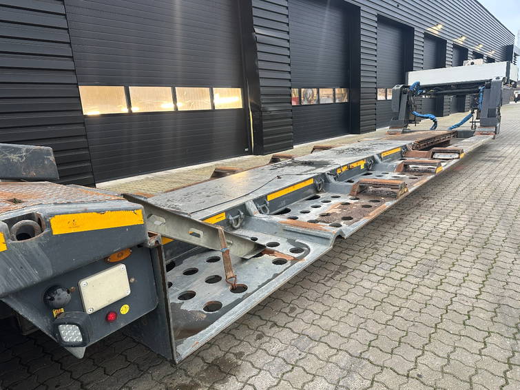 Faymonville 2 axle Lowbed / extendable / Forestry 13