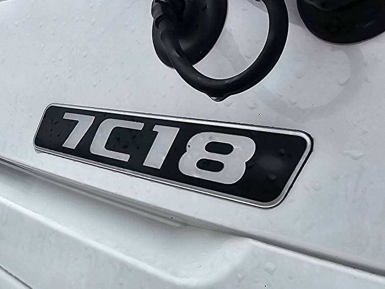 FUSO Canter 7C18 AMT 3 Seats Airco 13