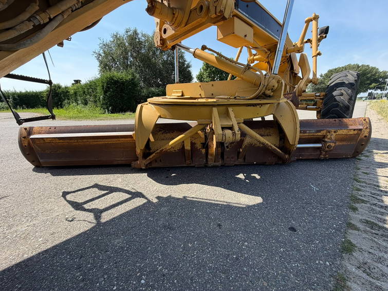 Caterpillar 140H 17