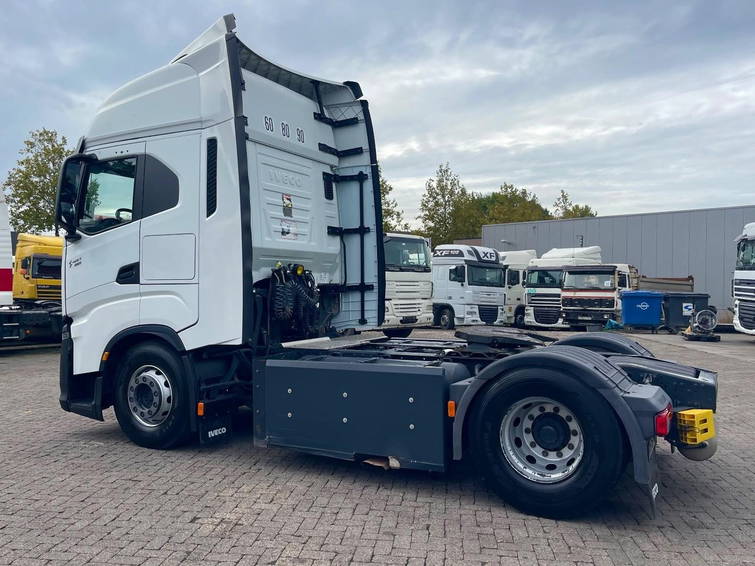Iveco S-WAY 460 335368 km Retarder, CNG, ACC, 2X Fuel Tank 9