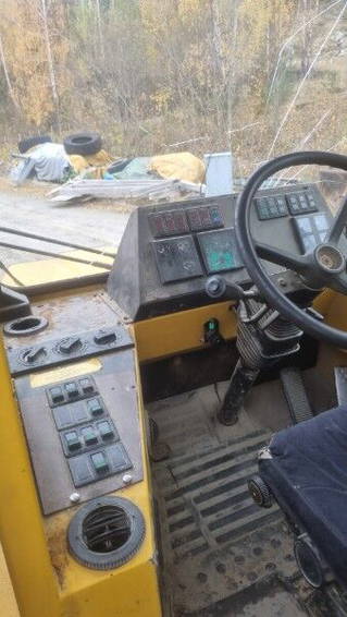 Moxy MT27 6x6 14.000hrs New Engine 12