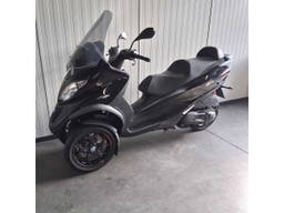 Piaggio MP3 350