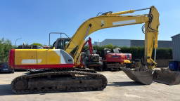 New Holland E305 . 2 Löffel. Hyd SW.