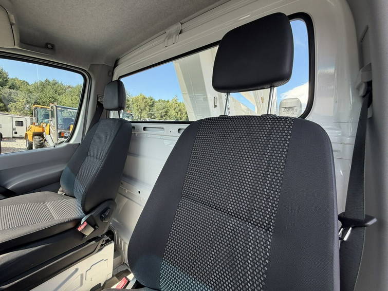 Mercedes-Benz Sprinter 23