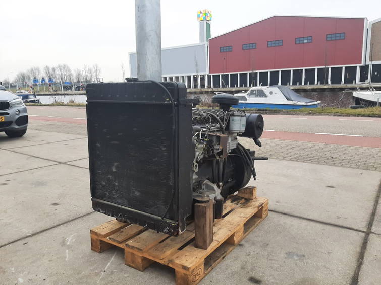 Perkins 6 cylinder 4