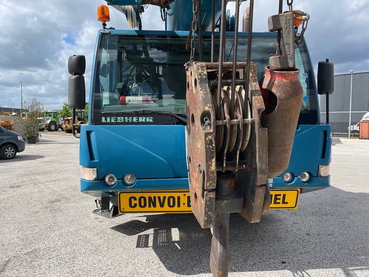 Liebherr LTM 1055-1 10