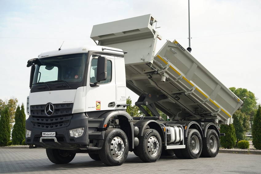 Mercedes-Benz Arocs 3240 8x4 / Wywrotka Dwustronna - 5,7 M / Hydroburta / AU 1