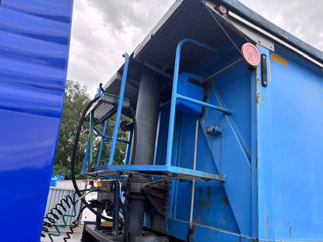 Diversen Stahlmuldenkipper für Schrotttransport 18