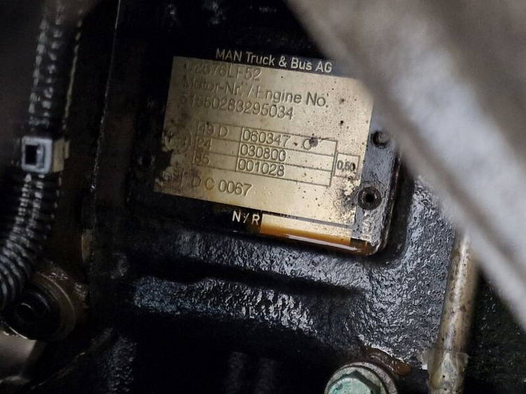 MAN D2676 LF52 11
