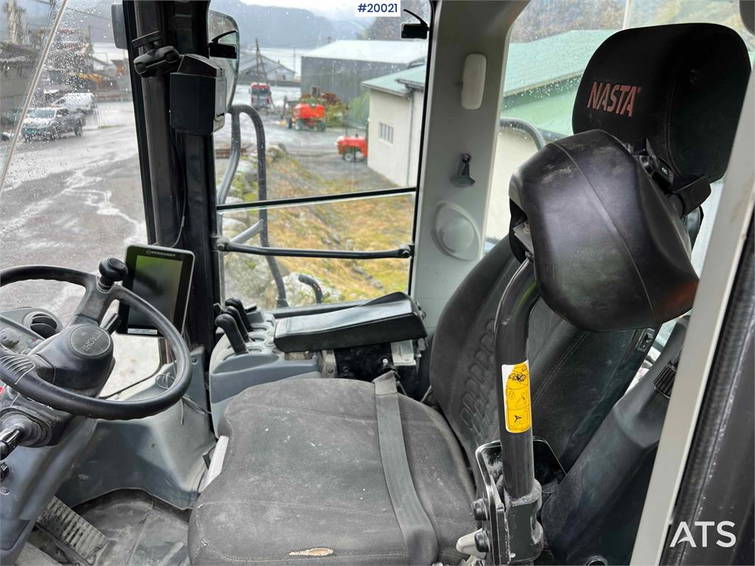 Hitachi ZW zw370-6 Wheel loader w/ scale, printer and bucket 25
