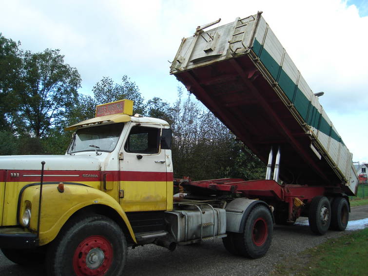 Scania /3 zijdige kiptrailer/bj 1984 7