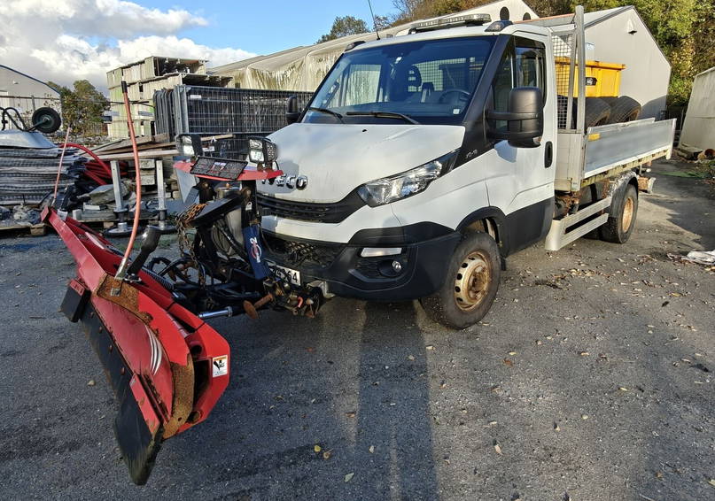 Iveco Daily 70 70C18 3-way tip Snow plough+spreader included 3